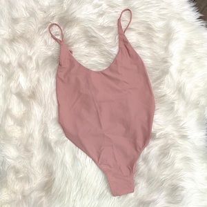 Pink High Hip One Piece Bathing Suit‎ 👙